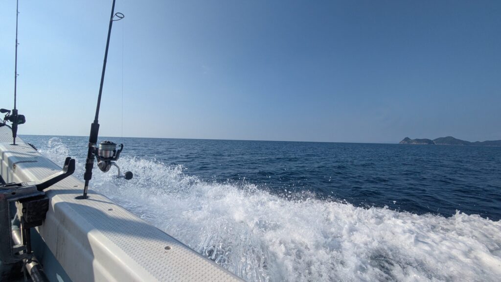 釣り船景色